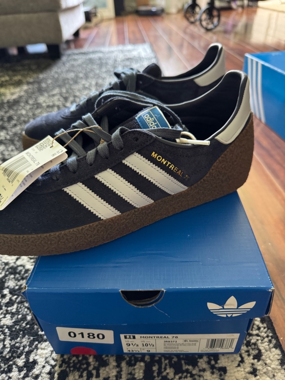 adidas Men’s/womens  Montreal 76 Black & White Sneakers with Gum Sole